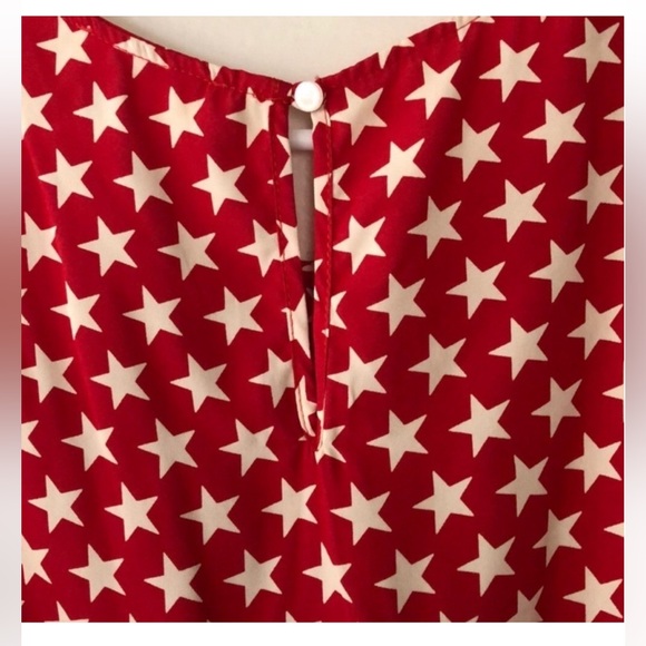 Peach Love California Red Blouse Tie Hem Stars Sleeveless Tank Top Small NEW - Picture 2 of 4